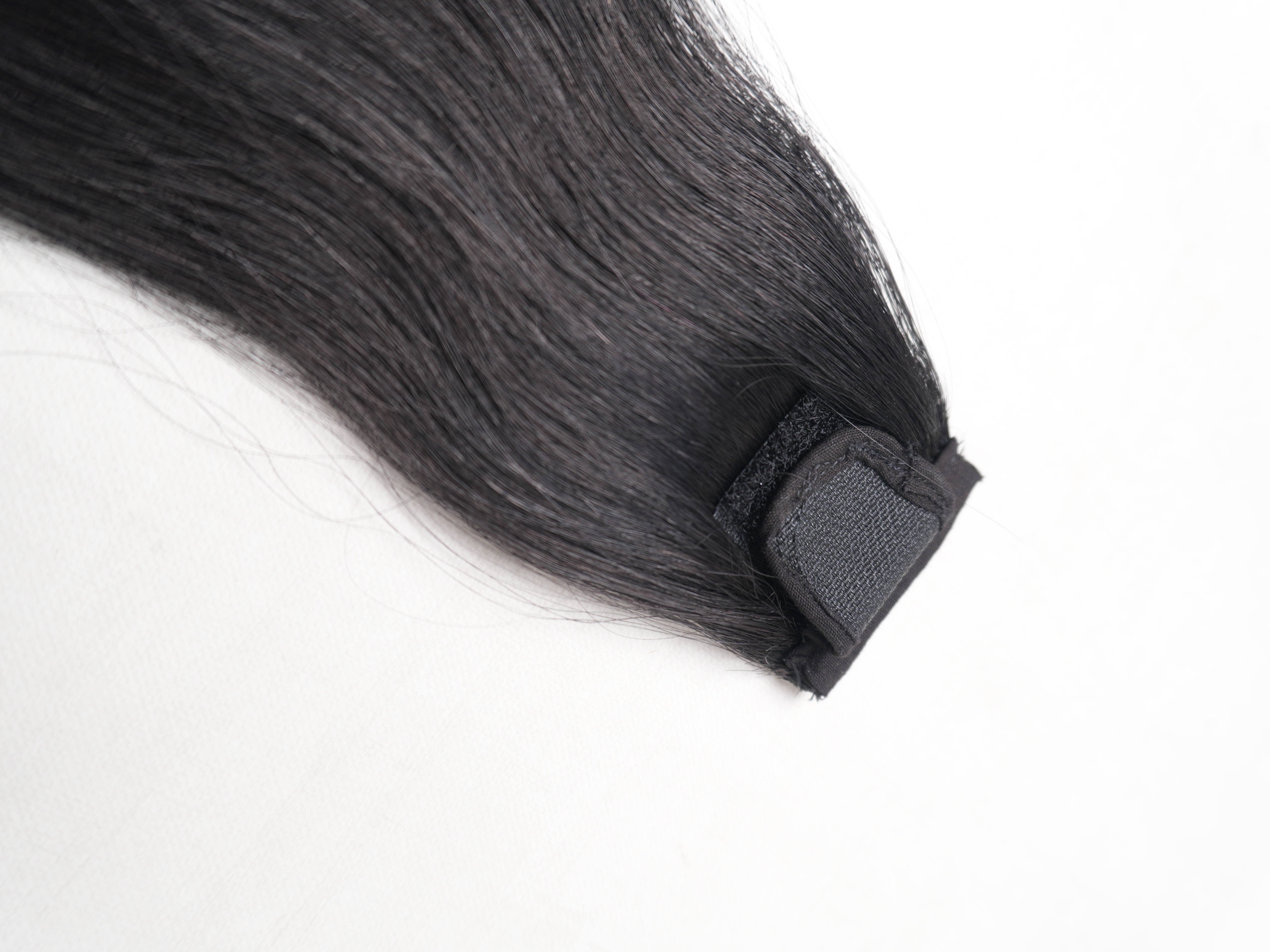 CLIP PONYTAIL