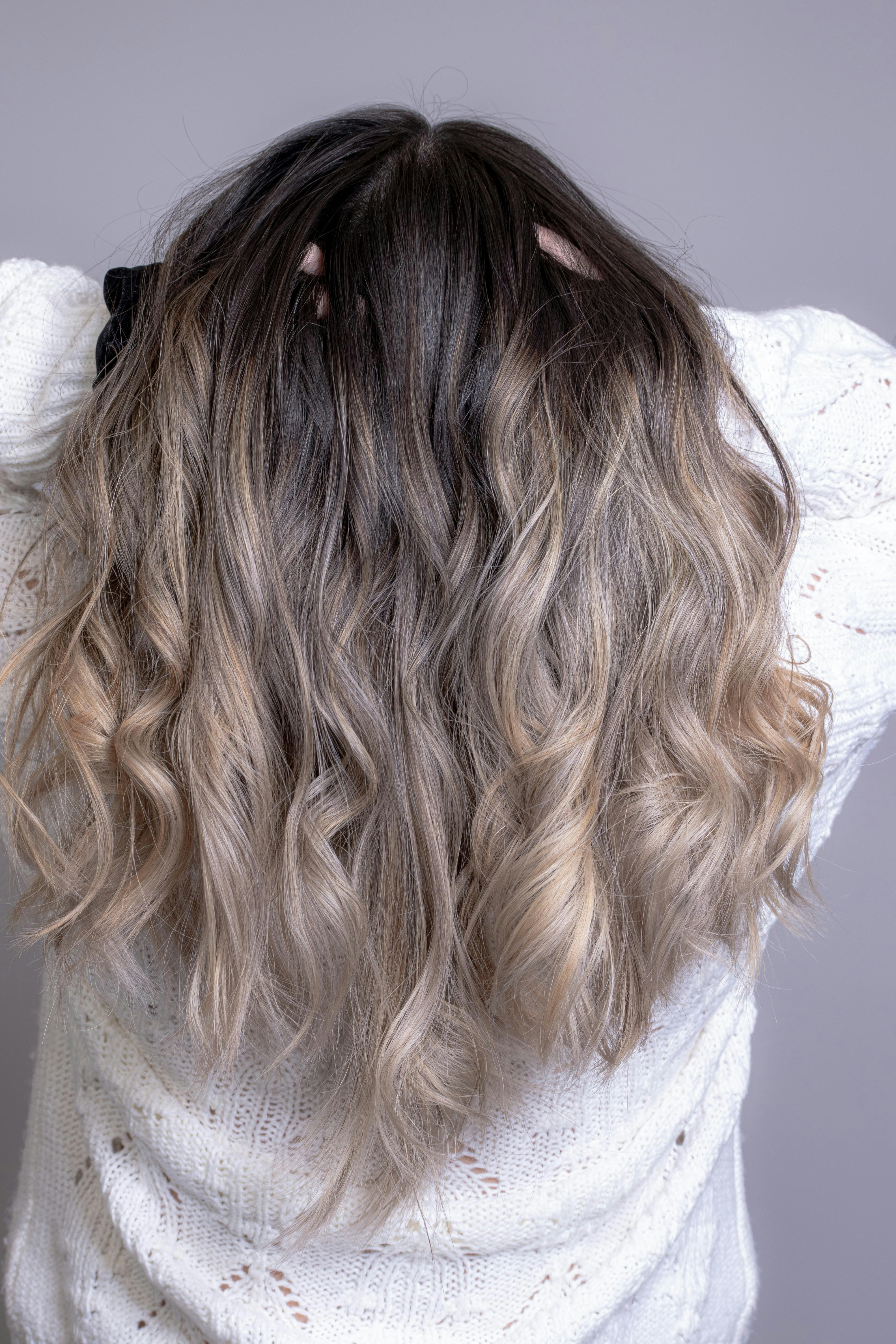 WOMEN'S HAIR
